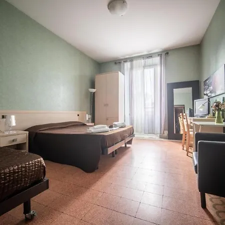 Reyes Hotell