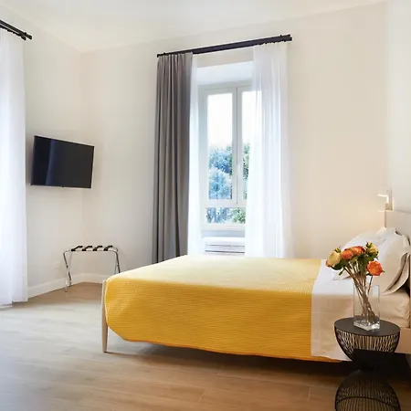 Hotell Reyes *