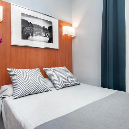 Reyes Hotell