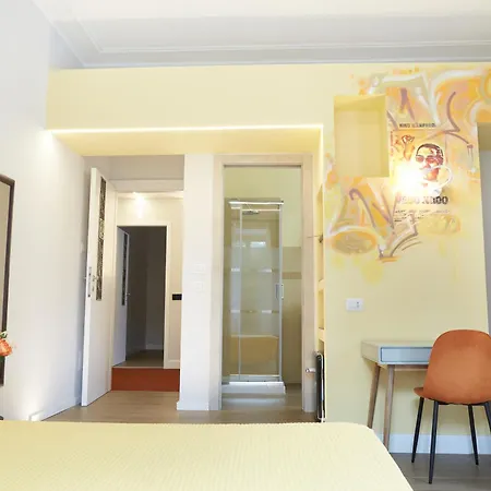 Reyes Hotell *
