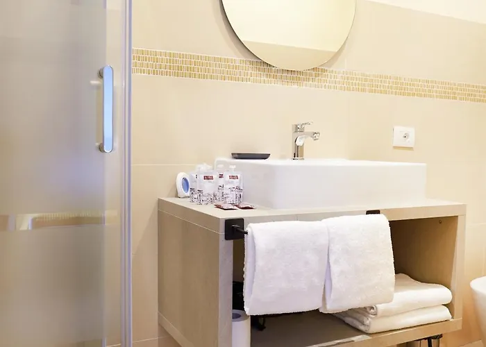 Reyes Otel Roma